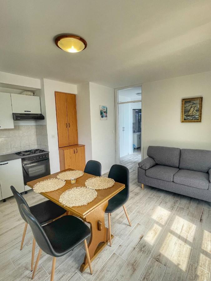 Apartments Mimoza Брист Екстер'єр фото